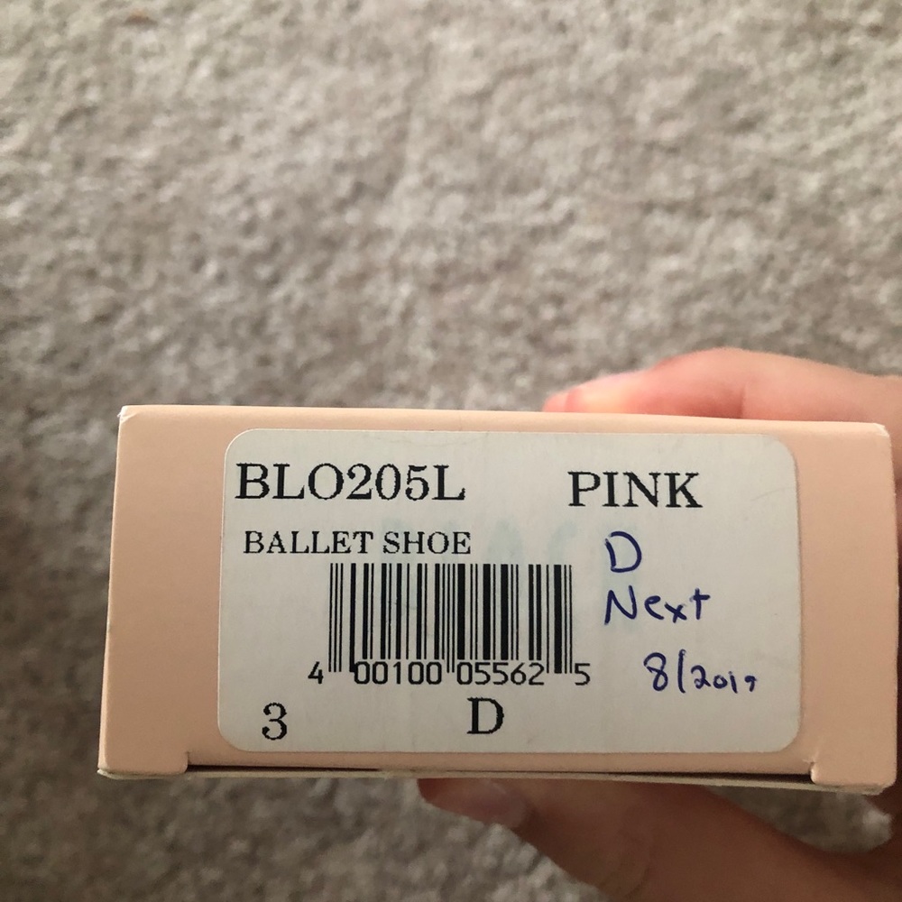 Bloch pink ballet shoes (girls)